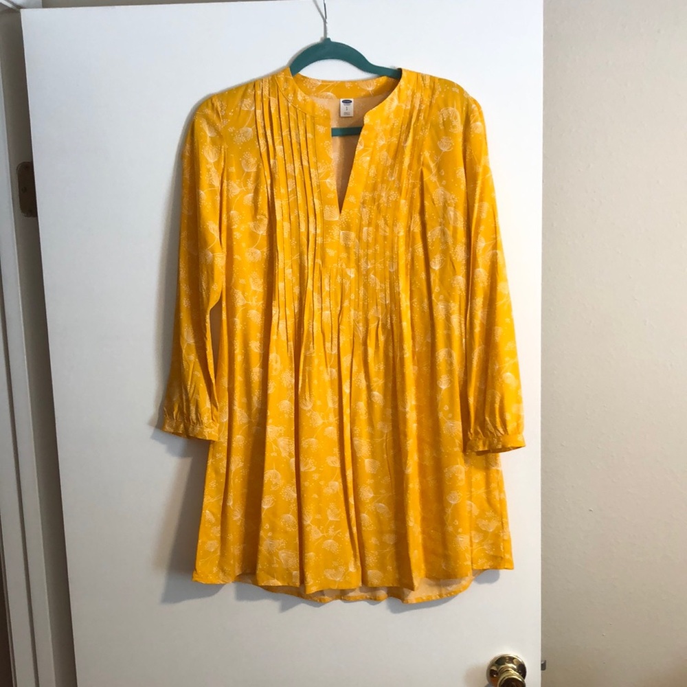 Old Navy yellow spring/summer dress